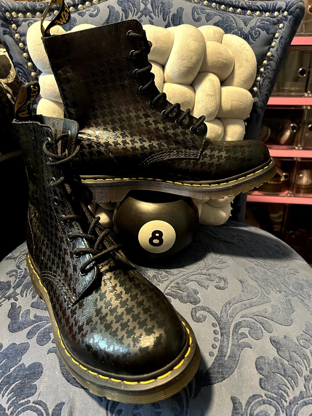 Dr Martens Pina Houndstooth Embossed size 10/EU 42